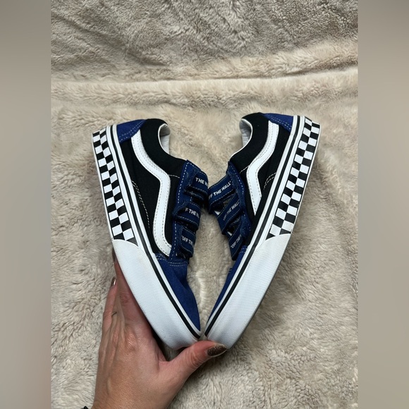 Vans Women’s Sneaker Size 6.5 - Picture 6 of 6